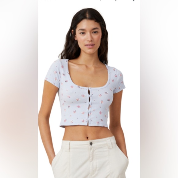 NEW Cotton On Sammie Scoop Neck Short Sleeve Crop Top Women’s size Medium NWT - Picture 3 of 11